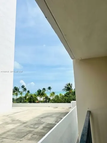 2625 Collins Avenue Miami Beach FL 33140
