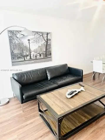 2625 Collins Avenue Miami Beach FL 33140