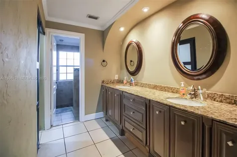 4235 SW 148th Place Miami FL 33185
