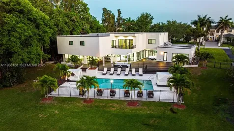 11861 NW 4th Street Plantation FL 33325