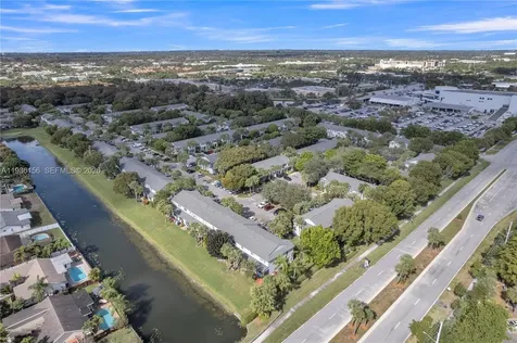 3325 Cabaret Lane Margate FL 33063