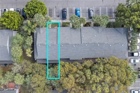 3325 Cabaret Lane Margate FL 33063