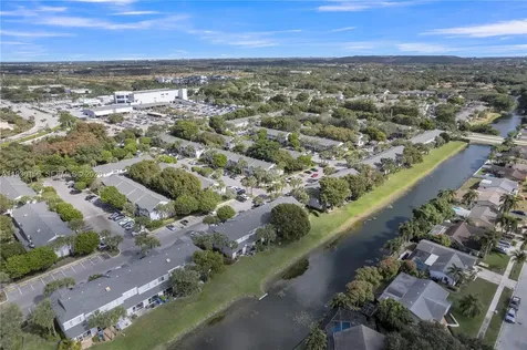 3325 Cabaret Lane Margate FL 33063