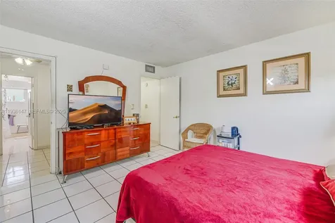 130 NW 87th Avenue Miami FL 33172
