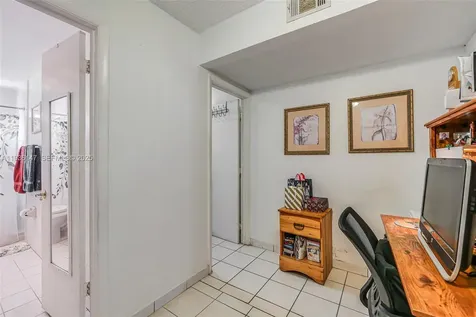 130 NW 87th Avenue Miami FL 33172