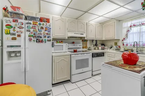 130 NW 87th Avenue Miami FL 33172