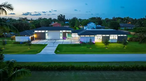 11911 NW 2nd Street Plantation FL 33325