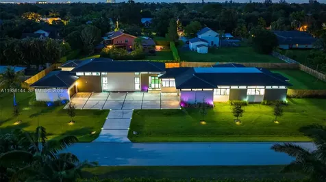 11911 NW 2nd Street Plantation FL 33325