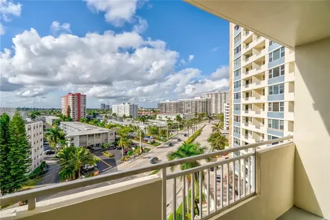 3180 S Ocean Drive Hallandale Beach FL 33009