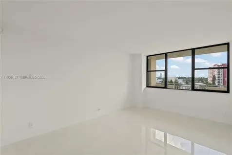3180 S Ocean Drive Hallandale Beach FL 33009