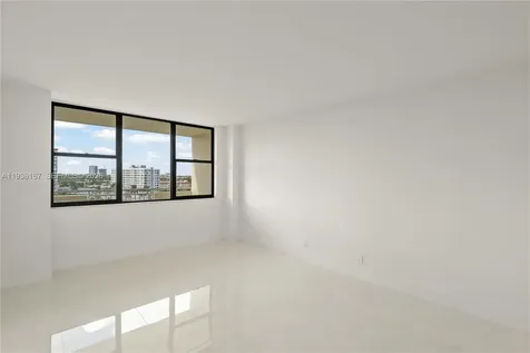 3180 S Ocean Drive Hallandale Beach FL 33009