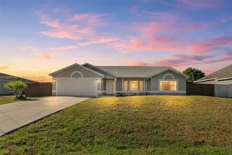 791 SW Hillsboro Circle Port St. Lucie FL 34953