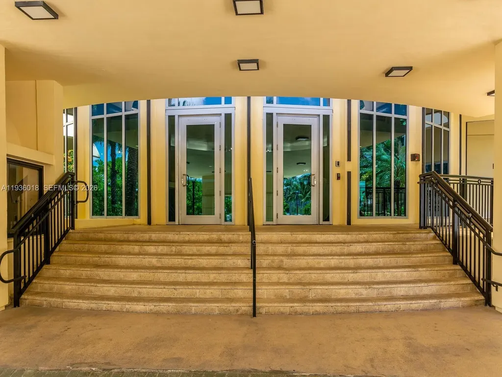 2501 S Ocean Drive Hollywood FL 33019