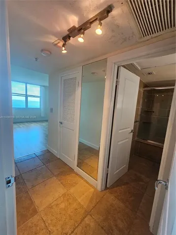 2501 S Ocean Drive Hollywood FL 33019