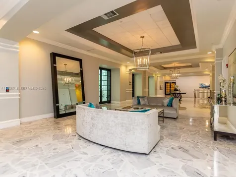 2501 S Ocean Drive Hollywood FL 33019