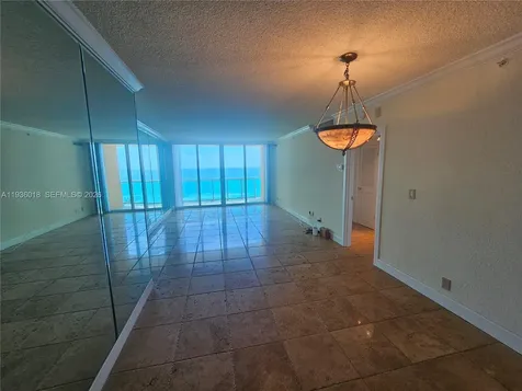 2501 S Ocean Drive Hollywood FL 33019