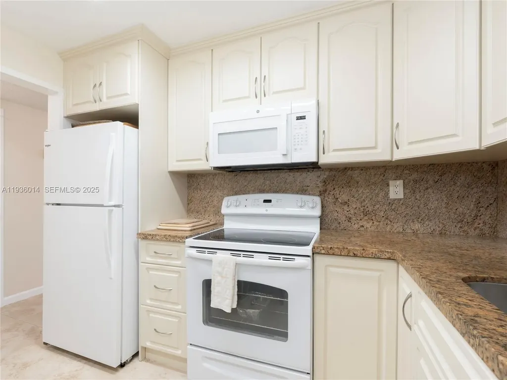 3725 S Ocean Drive Hollywood FL 33019