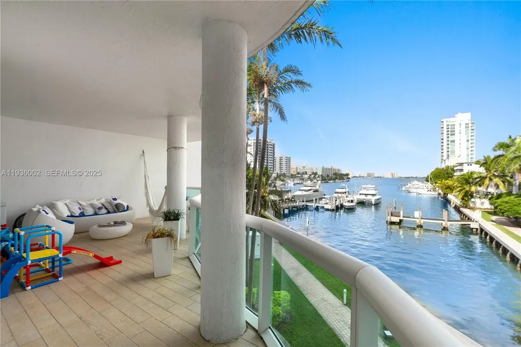 7918 Harbor Island Drive North Bay Village FL 33141