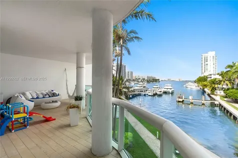 7918 Harbor Island Drive North Bay Village FL 33141