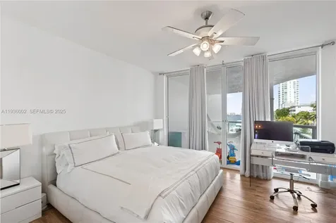 7918 Harbor Island Drive North Bay Village FL 33141
