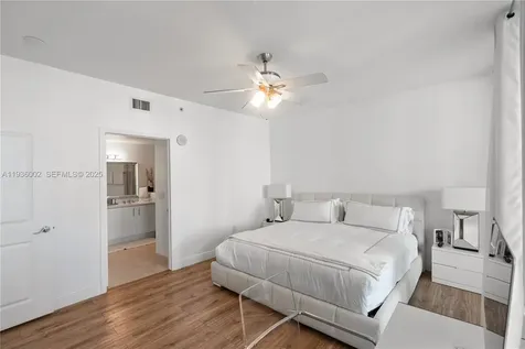 7918 Harbor Island Drive North Bay Village FL 33141