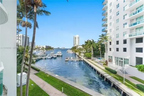 7918 Harbor Island Drive North Bay Village FL 33141