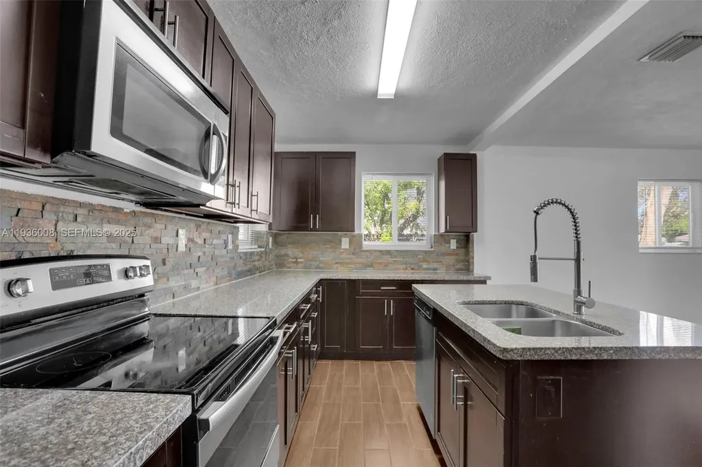 510 N 69th Avenue Hollywood FL 33024
