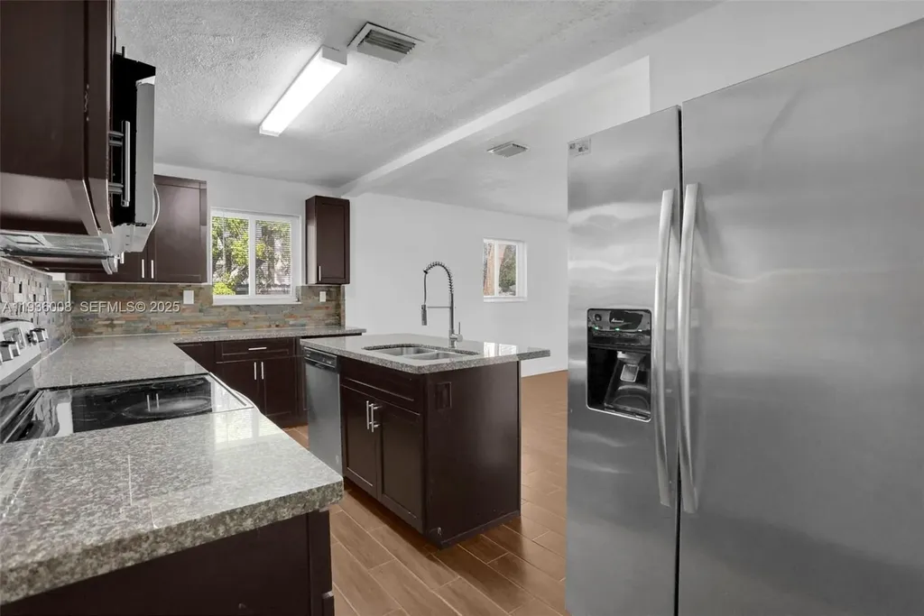 510 N 69th Avenue Hollywood FL 33024