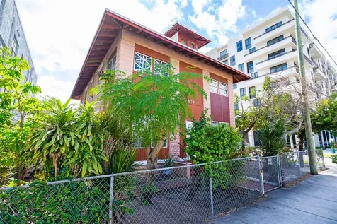 676 SW 1st Street Miami FL 33130
