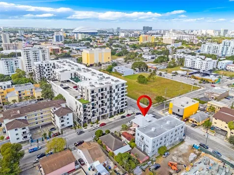 676 SW 1st Street Miami FL 33130