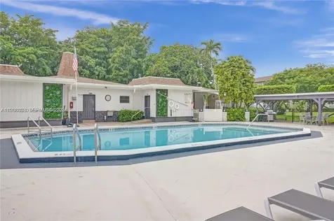 4701 NW 34th Street Lauderdale Lakes FL 33319