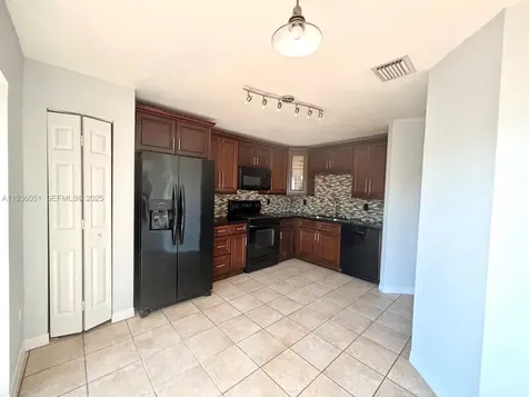 16276 SW 75th Street Miami FL 33193