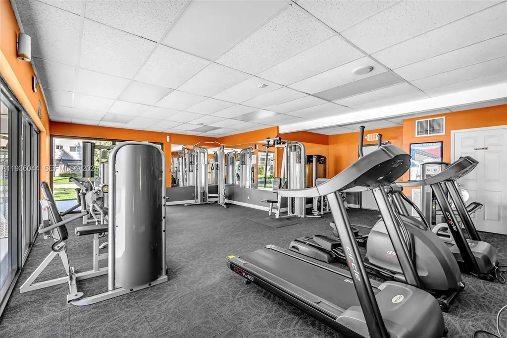 4900 Washington Street Hollywood FL 33021