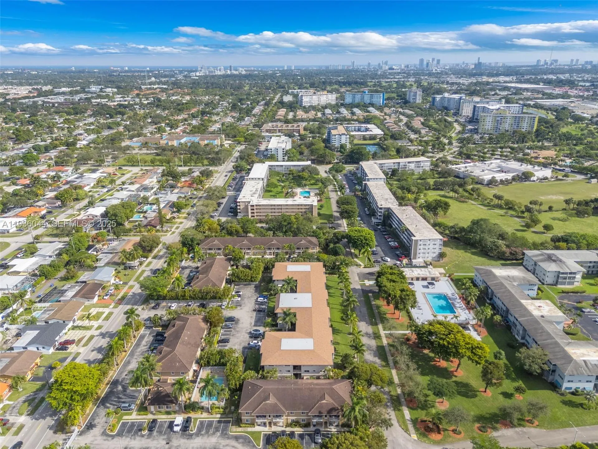 4900 Washington Street Hollywood FL 33021