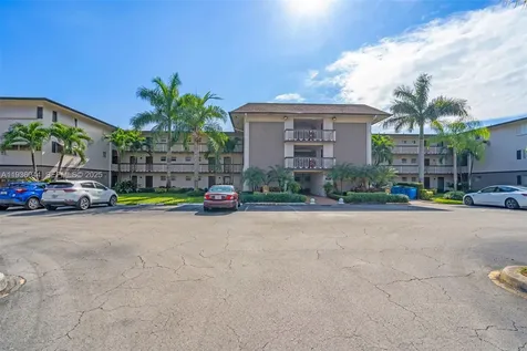 4900 Washington Street Hollywood FL 33021