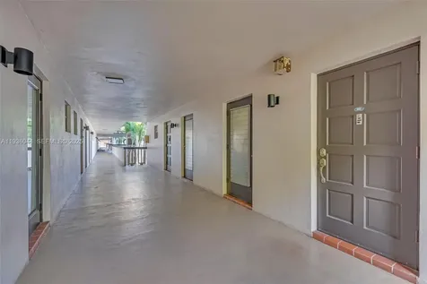4900 Washington Street Hollywood FL 33021