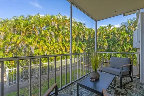 4900 Washington Street Hollywood FL 33021