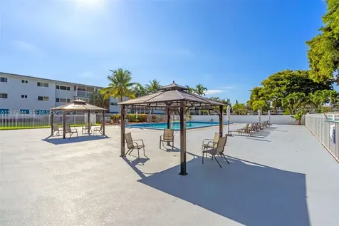 4900 Washington Street Hollywood FL 33021