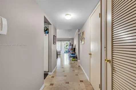 4900 Washington Street Hollywood FL 33021