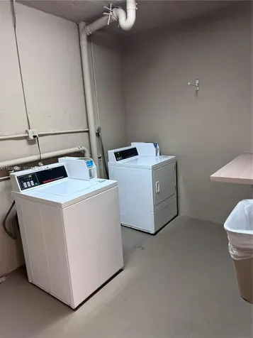 7703 Camino Real Miami FL 33143