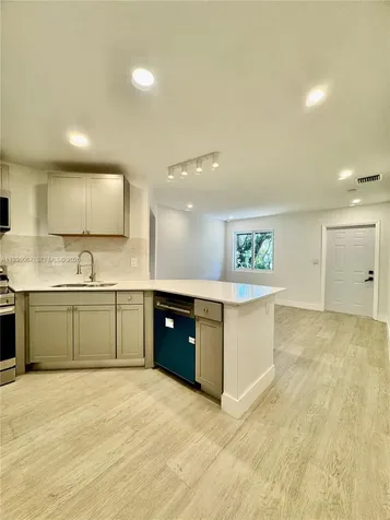 111 NW 7th Avenue Dania Beach FL 33004