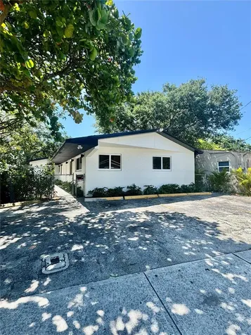111 NW 7th Avenue Dania Beach FL 33004
