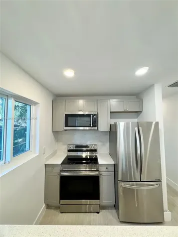 111 NW 7th Avenue Dania Beach FL 33004