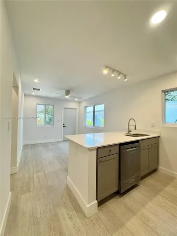 111 NW 7th Avenue Dania Beach FL 33004