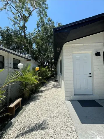 111 NW 7th Avenue Dania Beach FL 33004