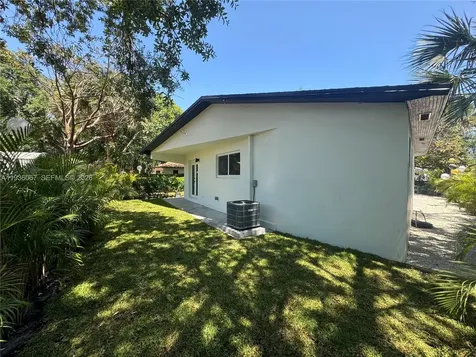111 NW 7th Avenue Dania Beach FL 33004