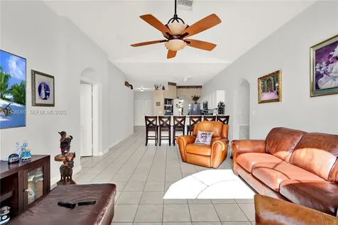 8916 SW 213th Street Cutler Bay FL 33189