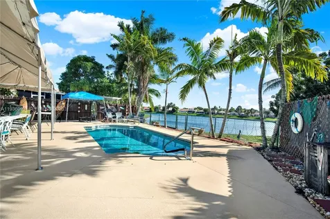 8916 SW 213th Street Cutler Bay FL 33189