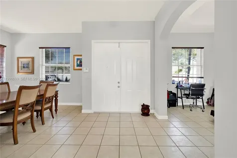 8916 SW 213th Street Cutler Bay FL 33189
