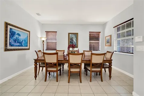 8916 SW 213th Street Cutler Bay FL 33189